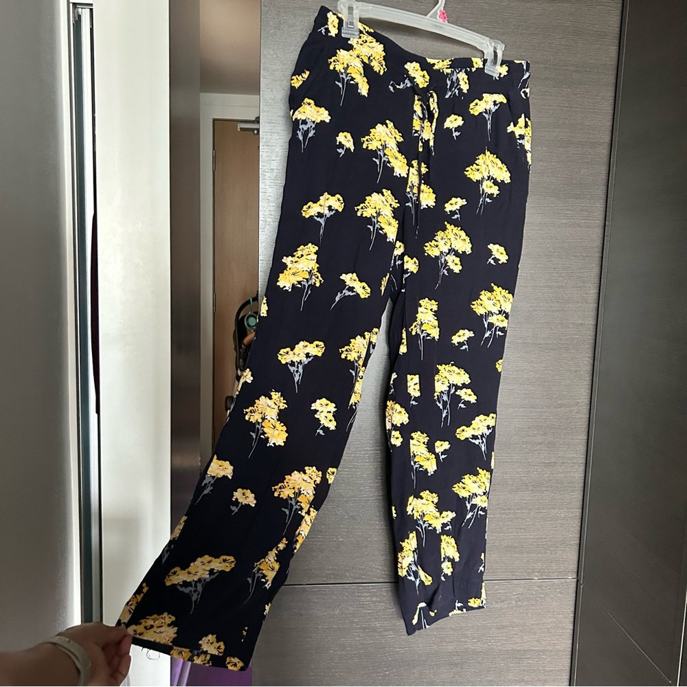 Loft floral pants size Small